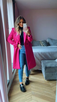 Pink Coat Outfit Ideas, Pink Loafers Outfit Work, Women Preachers Outfits, Pink Peacoat Outfit, Pink Blazer Winter Outfit, Blazer Fiusha Outfit, Pink Coat Outfit Casual, Outfit Blazer Rosa Fiusha, Pink Blazer Outfit Winter