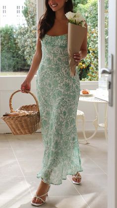 This green floral gathered maxi dress offers a dreamy, feminine look with its delicate leaf print and flattering open-back design. Featuring a side zipper and lined construction for a perfect fit, it’s the ultimate choice for elegant occasions. Gathered Maxi Dress, Bridesmaid Dress Inspiration, Hydrangea Bush, Sage Green Floral, Green Floral Pattern, International Clothing, Spring Floral Dress, Green Floral Dress, Bridesmaids Dress