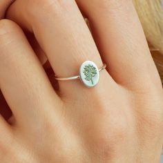 Birth month flower ring, gold flower ring, minimalist flower ring, floral signet ring, sterling silver ring, sterling silver birth flower ring, gifts for her, dainty ring, delicate flower ring, birthday gift, gift for mom ☆ Back to my store for more options: https://www.etsy.com/shop/aceelegance     ☆ All the pieces you purchased from AceElegance come with a Certificate of Authenticity(925 Sterling Silver, 8k Solid Gold, 14k Solid Gold, 18k Solid Gold) ☆ www.aceelegance.com ☆ ► BİRTH FLOWER RİNG * Material: Brass, High Quality 925 Sterling Silver, 8k Solid Gold, 14k Solid Gold * Colors: Yellow(it is micron gold plated, and it never tarnishes) ∙ White(silver) ∙ Rose(rose gold-plated) * All our jewelry is custom made by hand with care in our workshop  ► H O W  T O  O R D E R * 1-Select the m Gold Flower Ring, Mom Ring, Minimalist Flowers, Gold Signet Ring, Zierlicher Ring, Minimalist Rings, Dainty Ring, Flower Ring, Birth Flowers