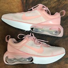 Youth Girls Nike Airmax Great Condition! Sz 5y Pink And White Nike Shoes Girls, Girls Nike, Nike White, Kids Nike, White Nikes, Pink And White, Girls Shoes, Kids Shoes, Nike Air Max