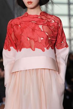 Embroidery Fashion Detail, Antonio Berardi, Embroidery Designs Fashion, Textiles Fashion, Wedding Outfits, Embroidery Fashion, 2015 Fashion, Fashion Details