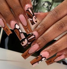 Brown Nails With Nail Art, Long Brown Nail Ideas, Brown Nails Ideas Black Women, Fall Sets Acrylic Nails, Fall Nail Designs Coffin Long, Brown Freestyle Nails Acrylic, Fall Nail Designs On Dark Skin, Light Brown Nails Acrylic Design, Brown Kaws Nails