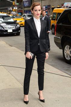 Tomboy Stil, Áo Blu, Emma Watson Style, Chique Outfit, Tuxedo Women, Quoi Porter, Phoebe Tonkin, Evan Peters