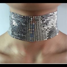 Silver Metallic Copper Mesh Choker Necklace Trendy Metallic Jewelry For Party, Trendy Metallic Party Jewelry, Summer Party Choker Jewelry, Silver Necklace For Summer Parties, Spring Silver Choker Jewelry, Silver Necklace For Spring Party, Party Metallic Necklaces, Spring Party Silver Jewelry, Tory Burch Necklace