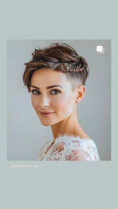 Wavy Undercut, Pixie Wedding Hair, Short Hair Pixie Cuts, Edgy Short Hair, Hair Affair, Penteado Cabelo Curto, Short Pixie Haircuts