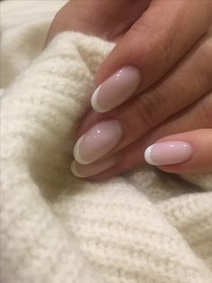 Rounded Acrylic Nails, Oval Acrylic Nails, Oval Nails Designs, Unghie Sfumate, Manicure Gel, Glamour Nails, Her Nails, Round Nails