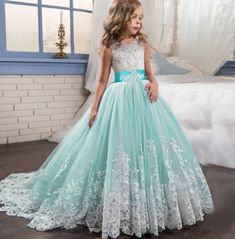 Beautiful gown dress for baby girls. Perfect for any formal events. Long Dress Bridesmaid, Vintage Ball Gowns, Long Flower Girl Dresses, Girls Long Dresses, Girls Dresses Online, Tulle Flower Girl, Princess Wedding Dress, Flower Girl Dresses Tulle, Cute Prom Dresses