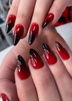 Edgy Nail Art, Blood Nails, Black Ombre Nails, Red Ombre Nails, Holloween Nails, Halloween Acrylic Nails, Cute Halloween Nails