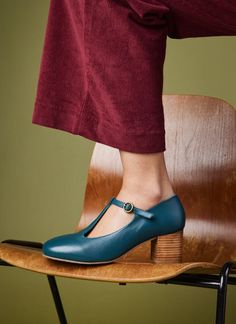 Lille Leather T-Bar Dolly Shoes - Teal Dolly Shoes, Teal Shoes, T Bar Shoes, Square Toe Heels, Retro Shoes, Sheep Leather, Trends 2022, Pretty Shoes, Garment Bags