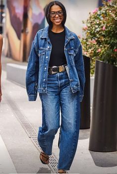 LE CATCH Black Denim Jacket Outfit, Le Catch, Trendy Date Night Outfit, The Real Real, Trendy Fall Fashion, Comfy Casual Outfits, Jeans Street Style, Denim Jacket Outfit, Real Real