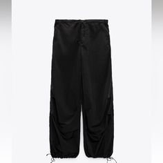 Black Nwt Never Worn Zara Parachute Pants Zara Parachute Pants, Black Parachute Pants, Wide Leg Cargo Pants, Clothing Designs, St Valentin, Zara Pants, M Pants, Low Waisted, Ankle Straps