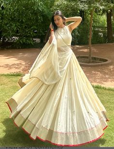 Desi Dress, Navratri Dress, Modern Saree, Fashion Capsule Wardrobe, Fashion Top Outfits, Indian Dresses Traditional, Trendy Dress Outfits