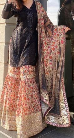 Aesthetic Gharara Outfits, Eid Clothes Outfits, Desi Eid Outfits, Desi Skirt Outfits, Casual Gharara, Desi Outfits Aesthetic, Aesthetic Traditional Outfits, Pakistani Bride Dress, Desi Wedding Outfits