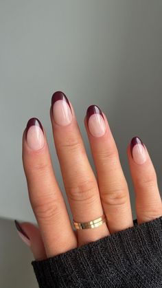 cute, trendy, simple, fall, back to school nails !! Short Nails For Fall Autumn, Oxblood French Tip Nails, Burgundy Black And Gold Nails, Elegant Dip Nail Designs, Fall Nail French Tips, Gel Round Nails Ideas, Warm Autumn Nails, Nail Inspo September, Nude And Burgundy Nails