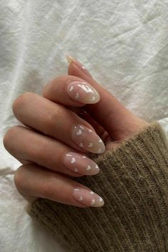 White Nail Inspo, Subtle Nails, Cute Nail, Cute Valentines, Nail Design Ideas, Soft Nails, White Nail