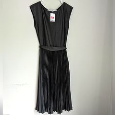 Brand New With Tags! Casual Fitted V-neck Pleated Dress, Casual Black Pleated Dress For Spring, Casual Fitted Pleated Evening Dress, Casual Spring Evening Pleated Dress, Spring Casual Evening Pleated Dress, Spring Evening Casual Pleated Dress, Casual Midi Dress With Pleated Waist For Party, Casual Fitted Knee-length Pleated Dress, Fitted Knee-length Casual Pleated Dress