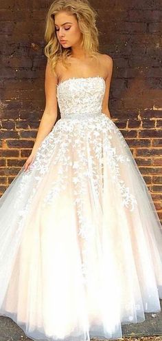 A-Line Strapless Tulle Lace Floor Length Prom Dresses With Beading,SFPD0020 #modestpromdresses#promdressesforteens#fashionrpomdresses#newpromdresses#longpromdresses Champagne Prom Dress, Black Bridesmaid, Wedding Dresses Uk, Wedding Dress Champagne, 파티 드레스, Stella York, Country Wedding Dresses, Tulle Ball Gown