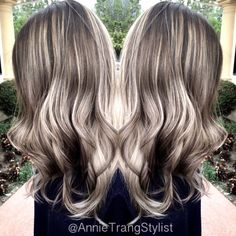 60 Shades of Gray: Silver and White Highlights for Eternal Youth Ash Brown Hair With Highlights, Brown Hair With Blonde Balayage, Easy Curls, Soft Blonde