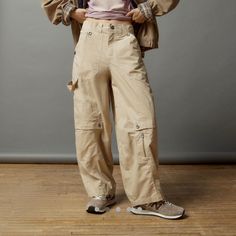 Urban Outfitter Carpenter Pants Size 8 Condition: Nwt Color: Neutral Details : - Contrast Stitching Urban Outfitters Pants, Carpenter Pants, Pants Color, Contrast Stitch, Pant Jumpsuit, Urban Outfitters, Pants For Women, Stitching, Cream