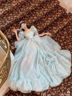 Simple Royal Dress, Vintage Princess Aesthetic Outfits, Blue Princess Dress Aesthetic, Beautiful Gowns Classy, Royalty Dress Aesthetic, Dreamy Dress Aesthetic, Fantasy Princess Dress Aesthetic, Royal Ball Gown Aesthetic, Real Princess Dresses