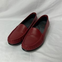 Excellent Used Condition, Sas Tripad Loafers, Size 7.5. Minor Wear On The Toe And A White Scuff On The Left Heel (See Photo). Heel Height Appx. 1” Womens Loafers, Sas Shoes, Loafers For Women, Flat Shoes Women, Loafer Flats, Heel Height, Loafers, Size 7, Women Shoes