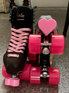 Roller Skate Shoes, Roller Shoes, Aesthetic Shoes, Roller Derby, Roller Skate, Roller Skates, Roller Skating, Pretty Shoes