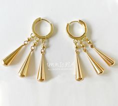 Chic looking Zoro Santoryu Swords earrings with hypoallergenic materials (14k gold filled) These beautiful dangling earrings are perfect for cosplay, to collect or to daily wear! Good quality and intricate design! Material: 14K gold-filled; nickel free, not easy to tarnish. 2cm drop length, overall length is 4cm. 100% handmade. 100% original design. Safe for sensitive skin Earring types: 14K Gold-filled Lock Closure Huggie Earring Weight: 1 Piece = 0.22oz (6.5gram) The French lock huggie is structured perfectly to balance the weight of the earrings, so that the earlobe won't get dragged down. WHAT IS GOLD-FILLED? Gold-filled is the closest alternative to solid gold. Gold filled jewelry has a thick layer of solid gold bonded onto the base layer, usually brass or sterling silver. Compared to Boyfriend Anime, Earrings Edgy, Copper Uses, Gold Bond, Earrings Wedding, Gold Earrings Dangle, Anime Cosplay, Jewelry Inspo, Gold Filled Jewelry