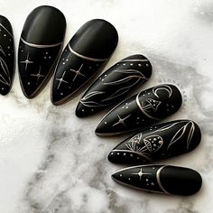 Welcome to LD Nails! 🖤 One set of 10 REUSABLE Press On Nails 🖤 🖤 Made to order in your shape & size 🖤 🍄 Celestial Mushroom: black witchy press on nails with rose gold negative space French tips, moons, stars, wispy leaves and mushrooms. Purchase INCLUDES an application kit! It consists of: 🖤 detailed application & removal instructions 🖤 a sealed and sanitary mani kit (100/180 file, buffer block, cuticle pusher) 🖤 2 alcohol pads 🖤 nail tabs or glue (glue is standard, request tabs in the personalization box if you prefer them!) *Only one kit is sent per order. Extra kits and kit contents can be picked up here 👉 https://www.etsy.com/ca/listing/817160463/application-kit-press-on-nails-gothic Est. 2020: LD Nails specializes in custom Gothic, Witchy and Alternative Press On Nails. I dr Halloween Nail Ideas, Alcohol Pads, Witchy Nails, Space Nails, Moon Nails, Goth Nails, Halloween Nail Designs, Halloween Nail, French Tips