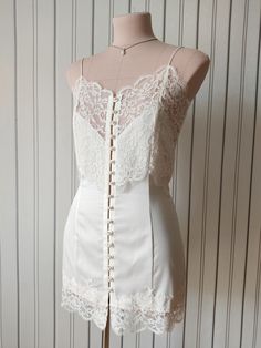 Chic Clothing Style, Bride Lingerie, Tiny Clothes, Sleepwear Fashion, Lingerie Inspiration, Sewing Lingerie, Beauty Dress, Clothing Details, Custom Dresses