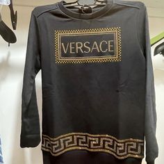 Authentic Versace Youth Size 10y (Xs) Brand New With Tag (Never Worn) Bust 34” Long 21.5” Sleeve 20.5” Shoulder 14.5” Luxury Logo Print Tops For Fall, Luxury Long Sleeve Tops For Streetwear, Runway Top, Versace Tops, Versace Top, Knitted Crop Tank Top, Versace T Shirt, Blue Denim Shirt, Versace Logo