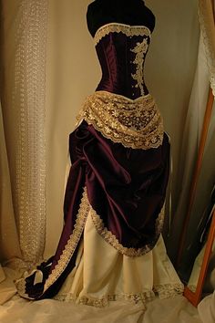 Steam Clothes, Moda Steampunk, Ivory Bridal Gown, Purple Corset, Steampunk Dress, Look Retro, Ivory Bridal, Steampunk Costume