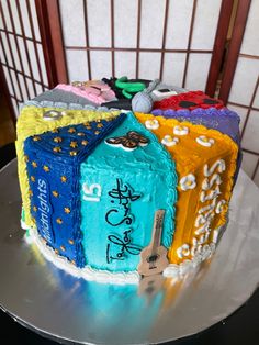 Buttercream frosted cake with fondant accents Birthday Taylor Swift, Eve Taylor, 21st Cake