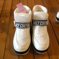 Brand New And Tags Attached White In Color Size Woman’s 10 Great Grip Bottoms Juicy Couture Shoes, Couture Shoes, S 10, Winter Rain, Juicy Couture, Rain Boots, Color White, Size 10, Women Shoes