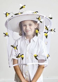 Beekeeper Costume, Diy Kostüm, Diy Halloween Costume, Crazy Hats, Kids Dress Up, Creative Costumes, Homemade Halloween, Up Costumes, Baby Halloween Costumes