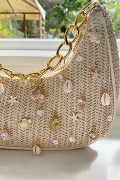 Crochet Bag Outfit, Crochet Bag Aesthetic, Crochet Fashion Trends, Diy Bag Designs, Crochet Business, Fancy Bags, Pretty Bags