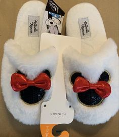 Disney Minnie Mouse Icon Fuzzy Sequin Slippers for Girls Primark Exclu - Happily Shoppe Minnie Mouse Things, Minnie Mouse Stuff, Minnie Mouse Icon, Minnie Mouse Gifts, Minnie Mouse Pictures, Mickey Love, Mouse Icon, Minnie Mouse Outfits