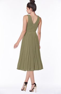 Shop ColsBM Aileen in Chiffon, 170 Colors, All Sizes & Free Custom. 500+ styles & color swatches available for Bridesmaid at ColorsBridesmaid. Green Bridesmaid, Green Bridesmaid Dresses, Color Swatches, Fitted Dress, Bridesmaid Dress, I Dress, Custom Sizing, My Girl, Bridesmaid Dresses