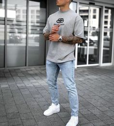 Georgia Trip, School Attire, Mens Fits, Best White Sneakers, Sneakers Outfit Men, White Sneakers Men, Mens Summer Outfits