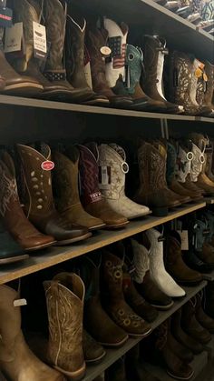 Vintage Cowboy Boots Aesthetic, Cowboy Boots Aesthetic, Country Girl Aesthetic, Cute Cowgirl Boots, Boots Country, Cowboy Baby