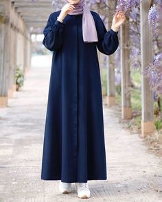 New Abaya Designs Simple, Simple Borka Design, Blue Abaya Designs, Abaya Dress Design, Simple Dress Hijab, New Abaya Design, Burqa Design, Latest Abaya Designs