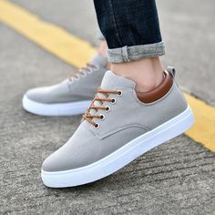 Spring Autumn Comfortable Casual Canvas Shoes – Kaaum Canvas Shoes Men, Travel Sneakers, Running Wear, Shoes Too Big, Mens Canvas Shoes, Deck Shoes, Hijab Chic, Super High Heels, Comfortable Sneakers