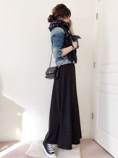 meiさんのコーディネート Rok Outfit, Long Skirt Outfits, Black Pleated Skirt, Skirt And Sneakers, Skirt Denim, Rock Outfits, Mode Casual