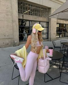 @shestyledwhat (on instagram) Pink Fall Activewear For Streetwear, Pink Workout Outfit Aesthetic, Fitted Pink Activewear For Streetwear, Pink Workout Clothes Aesthetic, Pink Pilates Princess Instagram, Pink Gym, Fall Transition Outfits, Fashion Tights, Mini Shirt Dress