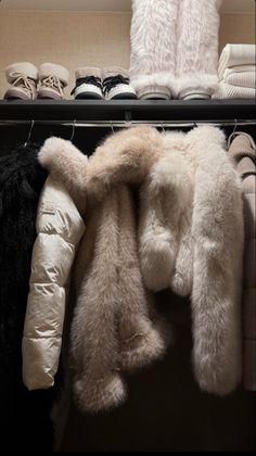 Winter Aesthetic, Winter Wardrobe, Winter Fashion, Fashion Inspo, Fashion Outfits, Wardrobe, Pins, Clothes, Instagram