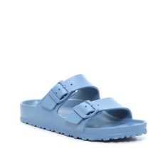 Birkenstock-Arizona Essentials Slide Sandal - Women's The women's Arizona Essentials sandal is right on trend and fits into your warm weather wardrobe thanks to their casual silhouette. These slides from Birkenstock feature a flexible EVA material and a waterproof finish for easy care. Womens Birkenstocks, Elemental Blue, Keds Style, Michael Kors Fashion, Summer Handbags, Converse Style, Adidas Fashion, Nike Fashion, Birkenstock Arizona