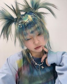 not mine Maximalist Hairstyle, 90s Punk Hair, Unusual Hairstyles, Harajuku Hair, Dyed Hair Inspiration, Punk Hair