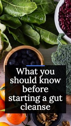 The aim of a gut cleanse is usually to remove toxins or impurities which might have accumulated in your bowels. While the process is not actually considered to be beneficial according to most medical experts, this nutritionist put a spin on the traditional cleanse that even doctors could get behind. Gut Health Smoothie, Gut Health Foods, Health Soup, Gut Cleanse, Good Gut Health, Better Gut Health, Summer Lunches, Fat Burning Recipes