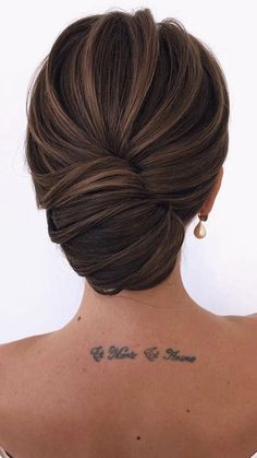 Classic Chignon, Prom Braid, Wedding Hairstyles For Medium Hair, Homecoming Hairstyles Updos, Up Dos For Medium Hair, Hairstyles For Medium Hair