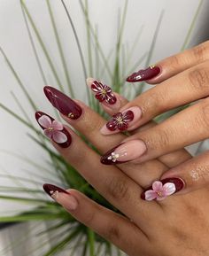 burgundy red flower nails  #nails #naildesign #nailidea #red Pink Flowers Nails, Red Flower Nails, Burgundy Acrylic Nails, Red And Gold Nails, Nails Flowers, Flowers Nails, Gold Acrylic Nails, Inspiration Nails, Red Acrylic Nails