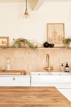 the kitchen counter is clean and ready for us to use